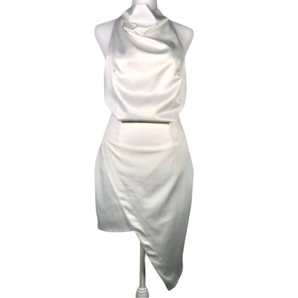 NEW NWT Elliatt Camo Asymmetric Satin Cocktail Mini
Dress S Halter High Neck - Picture 5 of 12